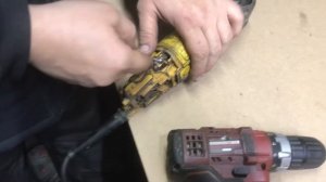 В ремонт передали болгарку Dewalt не крутить диск а ми ще