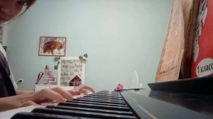 играю на фортепиано