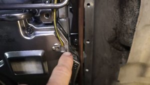 Замена жидкости АТФ в АКПП Suzuki Grand Vitara 2000года.