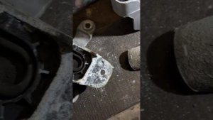 Замена подушки двигателя Opel Zafira C