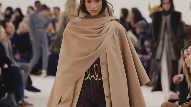 Chloe Париж мода Осень 2024 Зима 2025 | Одежда и аксессуары смотреть онлайн