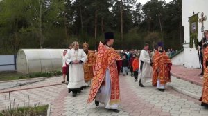 Архиерейская Литургия в Троицком соборе р. п. Ордынское в день памяти св. жен-мироносиц