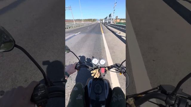 Пробую как едет colt на неплохом моторе 150 кубиков смотреть онлайн