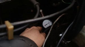 Давление масла на холостых оборотах на  ваз 2105. Двигат?