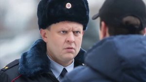 НЕ УПАДИТЕ! Кто жена и как выглядят 2 детей звезды сериала "Невский" - Андрея Гульнева?