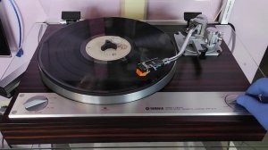Пр-ль винила Yamaha YP-D71(3) + Trio/Kenwood V-43
