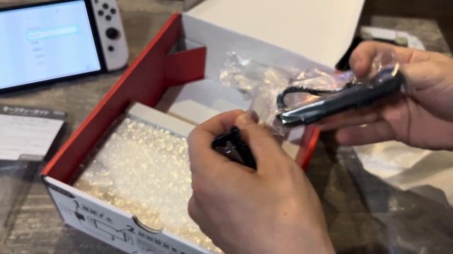 Распаковка Nintendo Switch Oled в 2024 году,как это выглядит / Nintend