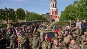 Квадроциклы, мотоциклы, внедорожники и другую технику отправили на передовую из Москвы