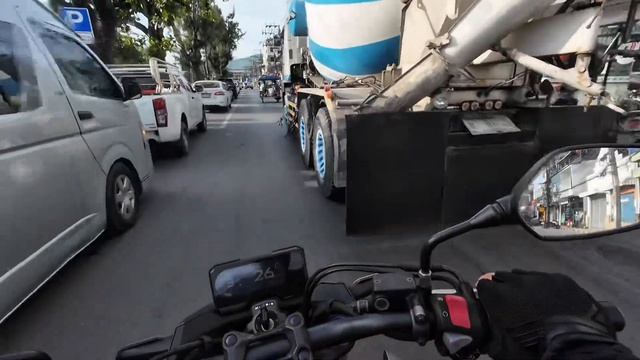 Забираю мот из тайской мото мастерской и катка по остр