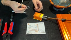 Что делать если в магнитоле нету RCA выходов? Gryphon Pro High Le