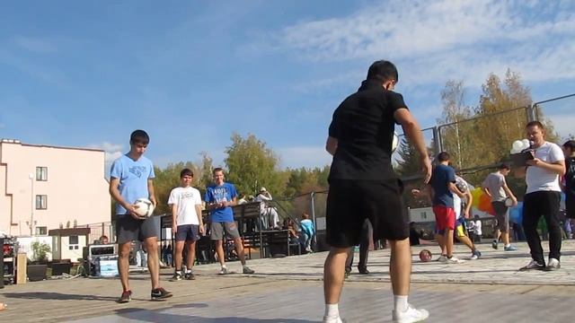Футбольный фристайл - Женя VS Айрат