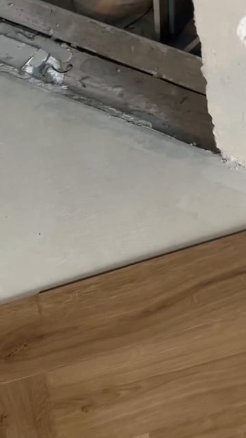 #виниловыйпол #ремонт #полвванной #ровныйпол #ремонткв смотреть онлайн