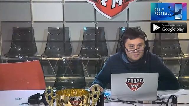 Василий Уткин упал со стула в прямом эфире смотреть онлайн