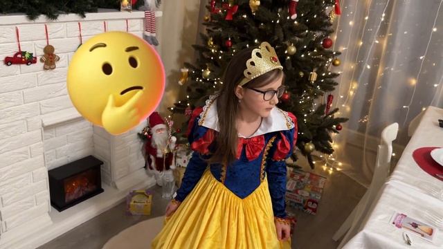 Распаковка новогодних подарков | Роза, мама и папа реш? смотреть онлайн