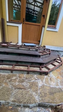 Установка ступенек дпк на готовый каркас.