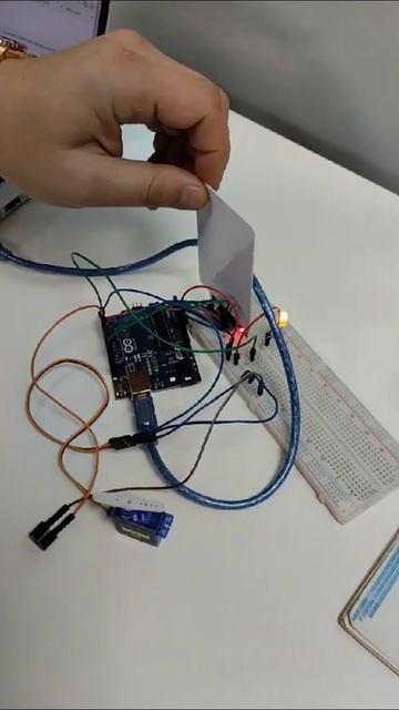 Умный замок на @Arduino смотреть онлайн