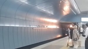 ПРИБЫТИЕ ПОЕЗДА МЕТРО КАЗАНЬ В НОВОМ ОКРАСЕ