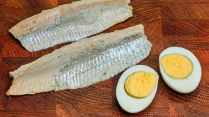 Я влюбилась в этот салат! Вкусный салат с селедкой и яйцом. Съедается сразу!