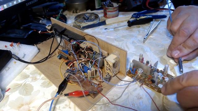 Блок УКВ-1-1С. Перепаял конденсаторы, перемотал катушки смотреть онлайн