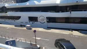 Яхта в Монако.Вид на Монако