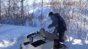 Снегоход Буран по глубокому снегу!