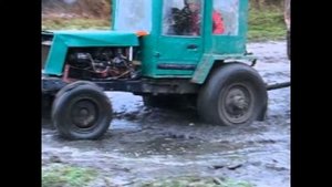Трактора в грязи. Подборка фотографий. Часть 2 Tractor in the mud. A selection of photos.