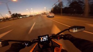 Атмосферный прохват по трассе на KTM Duke 390