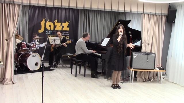 Мария Кузнецова (13)/Maria Kuznetsova «Милая Элла», слова Павла Грушко, музыка Кирилла Акимова смотреть онлайн