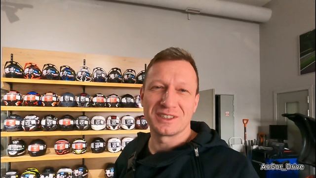 В поисках новогодних распродаж мото экипировки смотреть онлайн