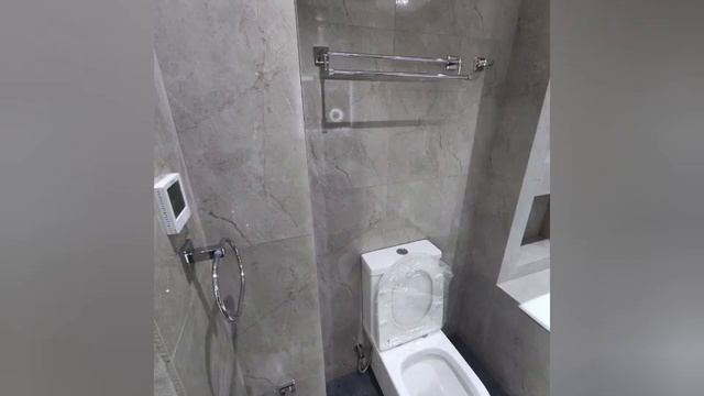 Санузел с полками  из кафеля 2022