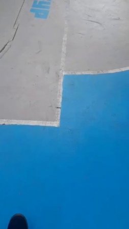 Двое испортили свежую краску на спортплощадке в Благовещенске