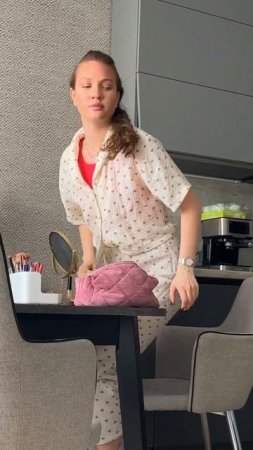 Муж троллит свою жену. Смотреть до конца!