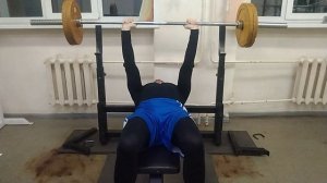 Жим штанги узким хватом на трицепс плюс подъемы блина на трицепс TrainingFactory00