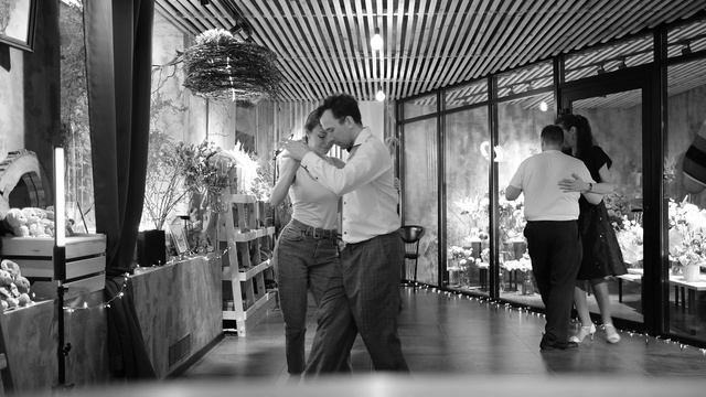 МИЛОНГА 13 СТУЛЬЕВ (11) 24/04/24 смотреть онлайн