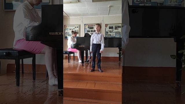 Менщиков Кузьма "Пошли гулять ботинки" смотреть онлайн