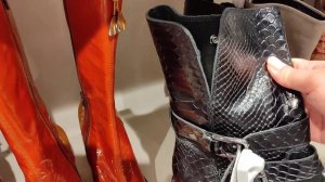 Бюджетный шопинг в ОАЭ. "Brands For Less"  стоковый магазин Adida