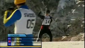 Биатлонисты стреляют друг в друга (юмор-реклама про биатлон)