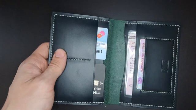 Докхолдер под автодокументы ручной работы из натурал?