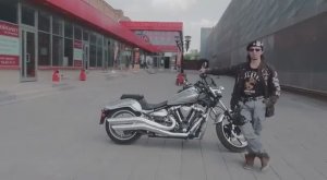 Светлой памяти | Артём Болдырев | Болт.