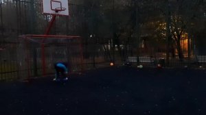 Играем в футбол разными мячами.