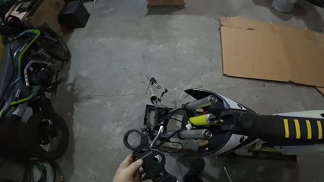 Собираю питбайк из коробки. Питбайк лучший подарок. Race смотреть онлайн