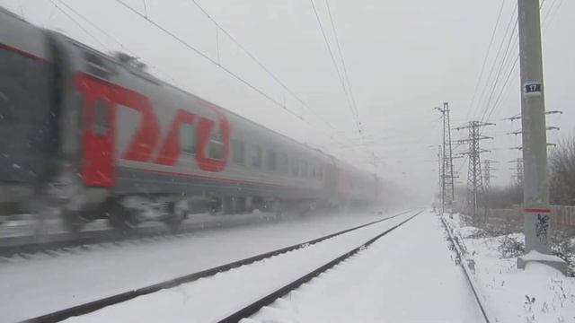 Электровоз ЭП20-027 с поездом№739А Москва-Брянск станция Нара смотреть онлайн