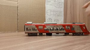 Модель электропоезда ЭС104-001 "Финист" из бумаги.