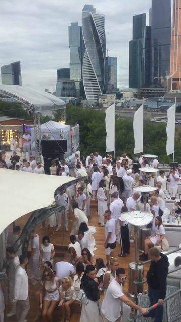 10 лет крыши мира смотреть онлайн