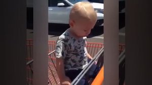 Cool as children fall asleep / Прикольно как малыши засыпают