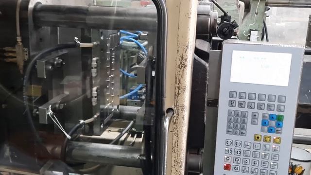 Работа модернизированного термопластавтомата KuASY 400/10