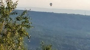 Шикарный вид с горы Развалка