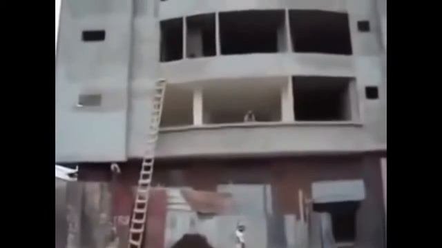 210&Самые нелепые ситуации на стройке  Приколы на стройке  Fun At A Construction Site2511