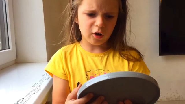 Малика нашла волшебное зеркало Malika found a magic mirror смотреть онлайн