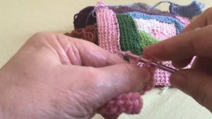 Плед из остатков пряжи тунисским вязанием для начинаю